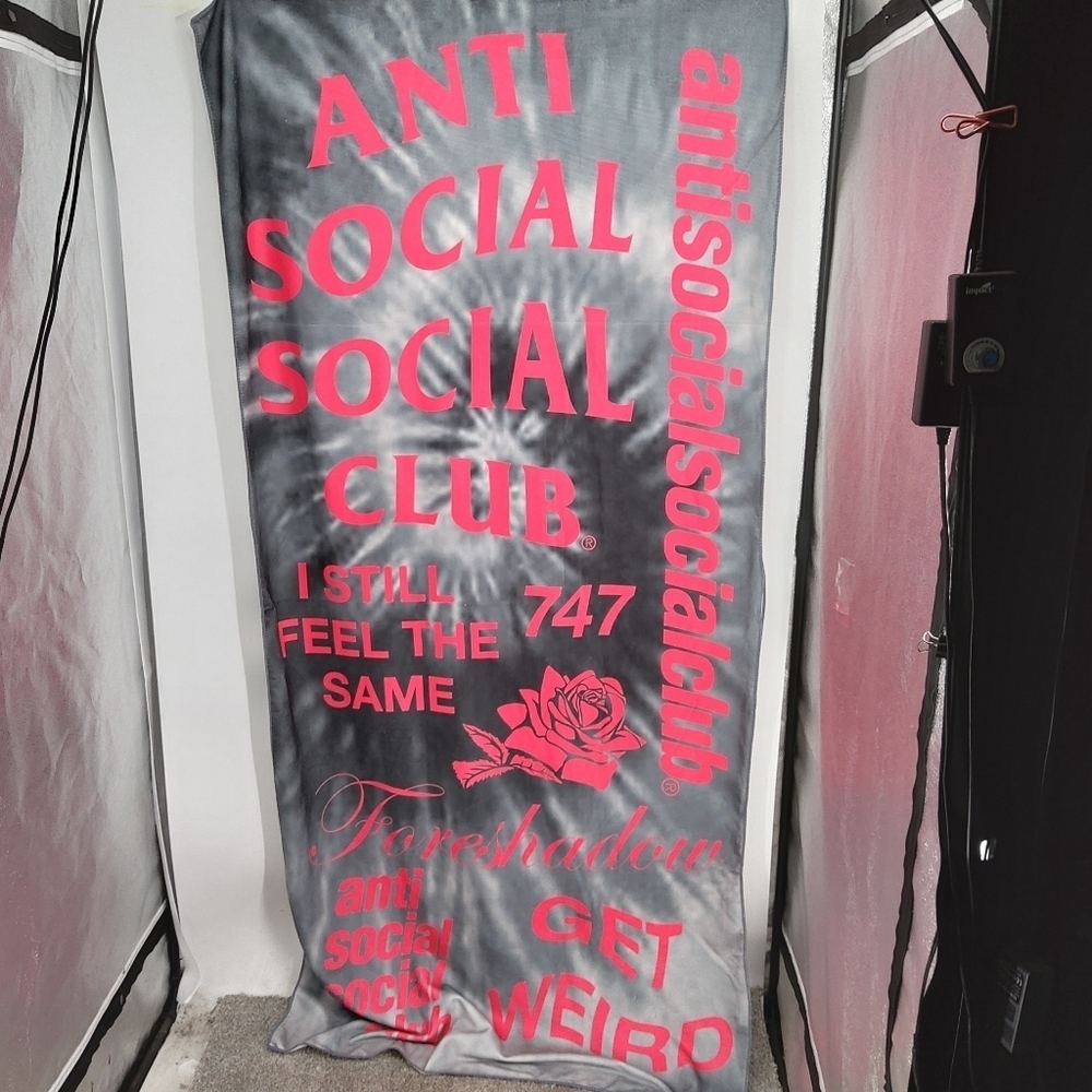 ANTI SOCIAL SOCIAL CLUB IDENTITY CRISIS BLANKET